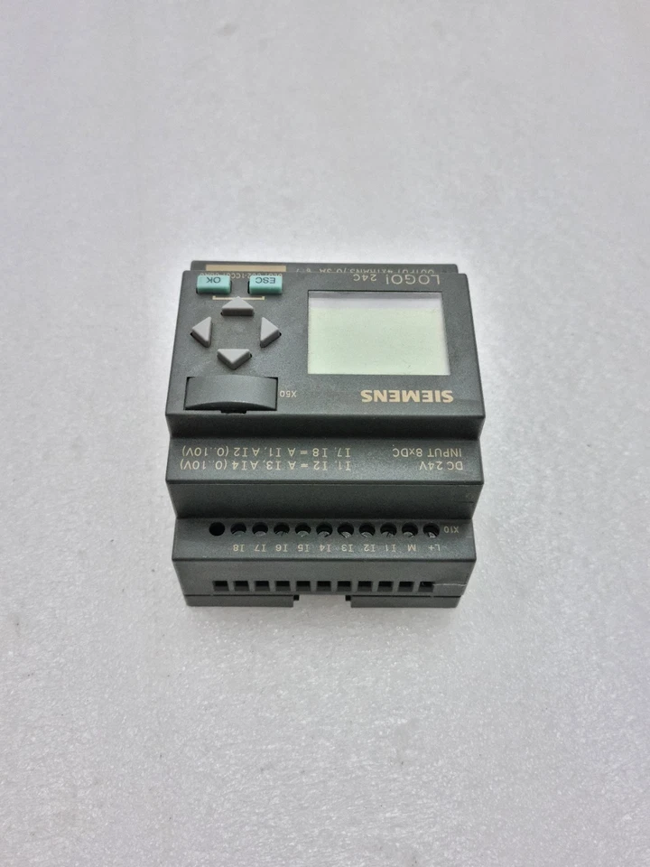Used Working Siemens 6ED1052-1CC01-0BA6 24C Logo 24Vdc 6ED10521CC010BA6